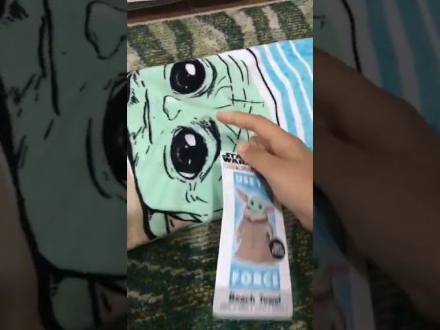 Vídeo relacionado con Jay Franco Toalla de baño, Piscina y Playa Star Wars, Grogu, Baby Yoda, 100% algodón, 71 x 147 cm