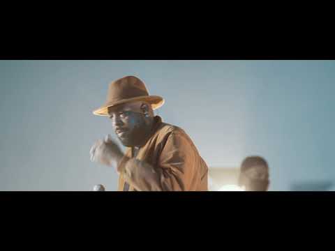 El Micha feat. Farina - Muy Mal (En Vivo)