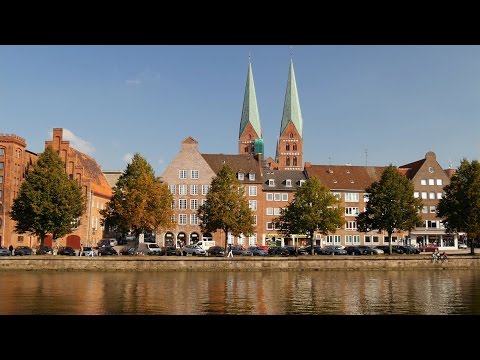 Lübeck: Untertrave, Altstadt (Old Town), Marienkirche (St. Mary's Church) - 4K Video Picture