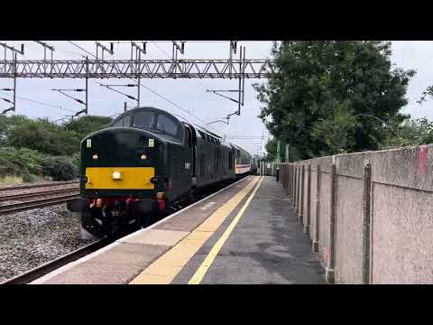 37521 with 47828 and 43047 at Tamworth on 18/8/23