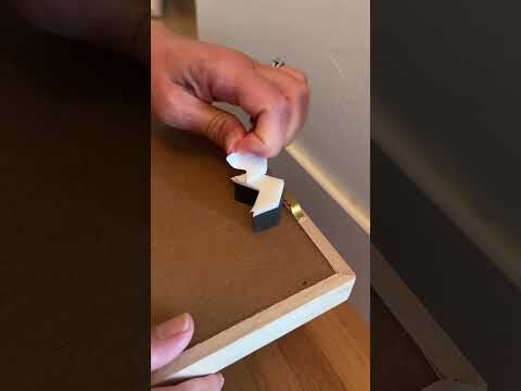 3M Claw Drywall Picture Hangers Are the Smartest Way to Hang Pictures