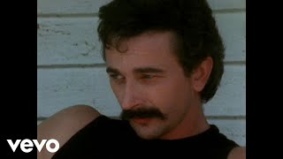 Aaron Tippin - She Made A Memory Out Of Me