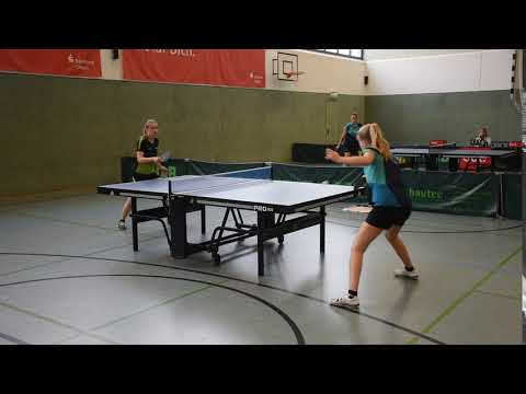 Angelina Baldus - Amelie Pucker ( SV Bergheim ) am 03.11.2019, 11:9, 17:15 und 11:9