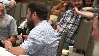 כנס תלמידי הרב שטיינזלץ תשפ"ב - הרב שמואל גרין מספר על הרב שטיינזלץ (תלמידי הרב עדין אבן ישראל (שטיינזלץ) זצ"ל) - התמונה מוצגת ישירות מתוך אתר האינטרנט יוטיוב. זכויות היוצרים בתמונה שייכות ליוצרה. קישור קרדיט למקור התוכן נמצא בתוך דף הסרטון