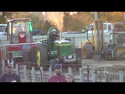 9,000LB ALTERED FARM TRACTORS AT THE 2021 MOORELAND, INDIANA FREE FAIR 8 14 21