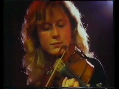 DL Menard - Shetland Folk Festival The Poozies The Easy Club