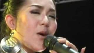 Download lagu TAK SETIA - DEVI ALDIVA  by anggit_ghathan mp3