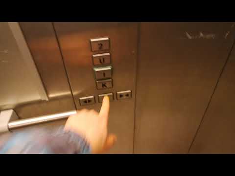 Schindler traction elevator/lift in K-Supermarket Hyrylä, Tuusula