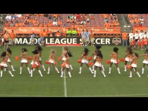 Dynamo Girls - Pregame - 04/29/2011