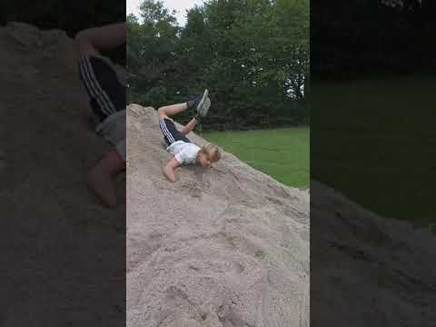 Jeg begraver mig selv i sand