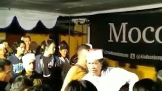 Download lagu Jin yang rindu dengan Mbah Nun , #MocopatSyafaat mp3