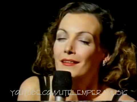 UTE LEMPER ~ La Vie En Rose & Non, Je Ne Regrette Rien (1992 live)
