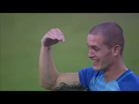 Warm ups for Air Force Club and Al Wahda!