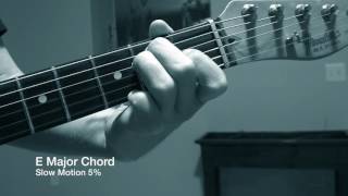 E Major Guitar Chord played at 5% Slow Motion | Crazy Sound