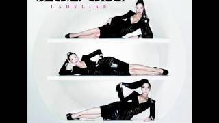 monrose- catwalk v-o-g-u-e