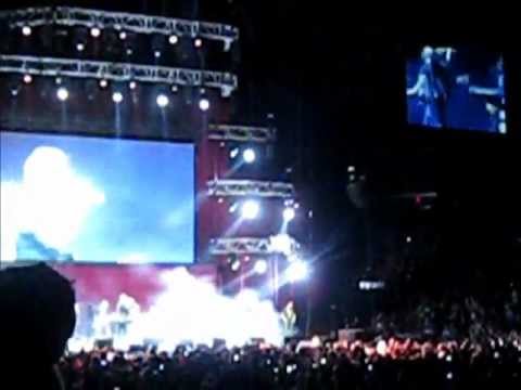 Vlogmas 10, 2011-Jingle Ball!