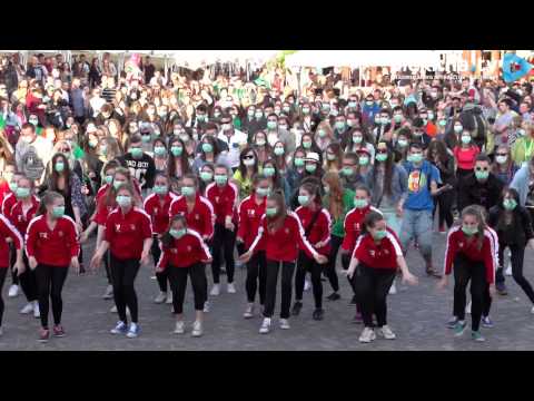 Taneczny rekord w Rzeszowie – 500 osób tańczyło w rytm „Uptown Funk”