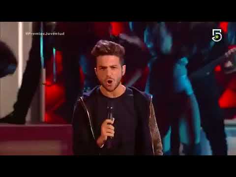 Il Volo ft. Gente de Zona “Noche sin Día” en Premios Juventud 2018.