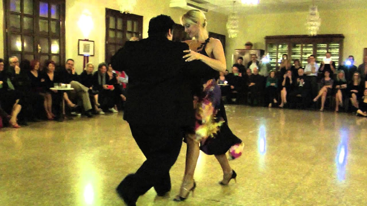 3-4  ALEJANDRA MANTIÑAN e AONIKEN QUIROGA, La MULATEADA Carlos DI SARLI