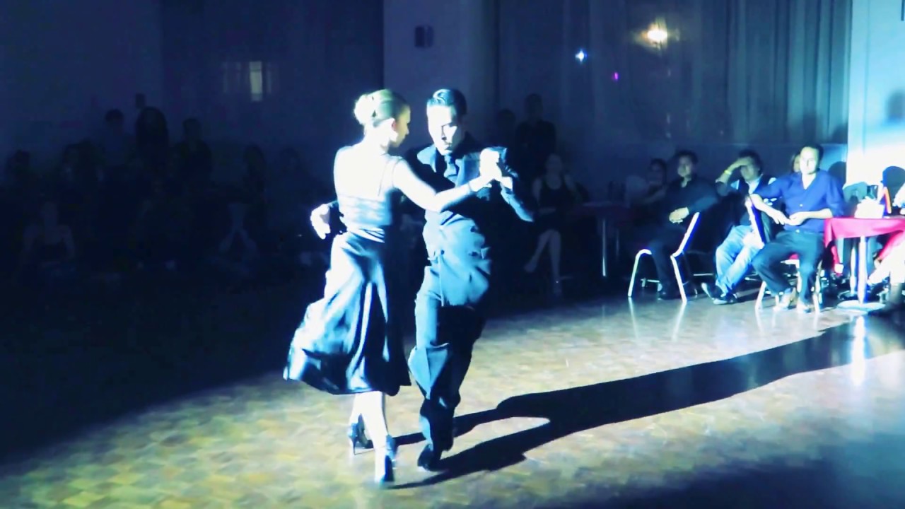 Carla Rossi & José Luis Salvo interpretan Chiqué