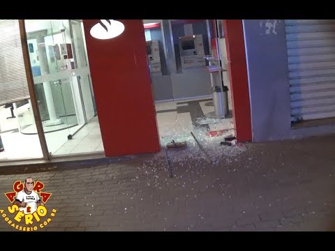 Bandidos explodiram caixas eletrônicos da Caixa Econômica e Santander de Juquitiba