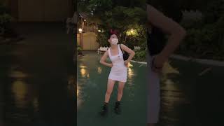 TikTokerさんディズニーで攻めた服装してしまう
