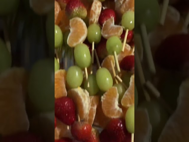 Vídeo relacionado con DIELOVEHUA 100 Piezas Palitos de Coctel Brochetas, Palillos de Cóctel de Flores, 12 cm Palillo para Brochetas de Frutas, para Fiestas de San Valentín, Fiestas de Cumpleaños y Bodas (Rojo)
