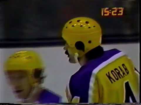 NHL 1982 PLAYOFFS GAME #3 EDMONTON OILERS AT LOS ANGELES KINGS