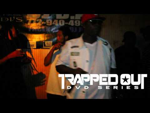 Toedown and Frank Lini "Burn You" Live Performance