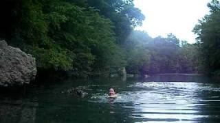 preview picture of video 'Caddo River in Arkansas & Kelly swinging!!!'