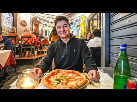 NAPOLI | una PIZZA alla PRIMA PIZZERIA DEL MONDO!