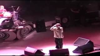 Oasis - Liam Gallagher mashed as hell at CoreStates Center, Philadelphia 1996