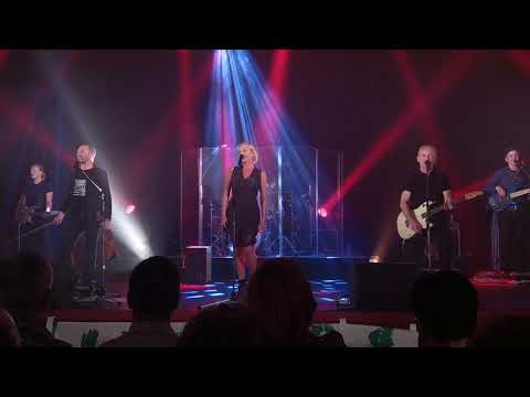 26.4.2018 Čechomor - Představovačka, Do kostela zvonili LIVE (Frýdek-Místek)