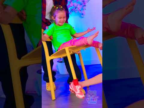 😲 Wait a Second! Whose Legs Are These?! 😂 #SmartKids #Kids #Shorts