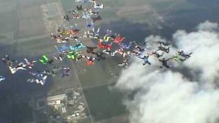 preview picture of video 'Texas POPS Sequential Record Camp at Skydive Spaceland, Rosharon TX - Jump 4'
