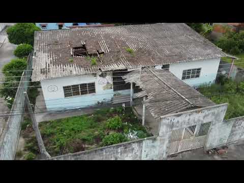 Vídeo mostra Ceim abandonado cheio de mato no bairro Canivete