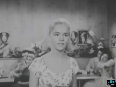 Tuesday Weld - I Never Had A Sweetheart (Tuesday lip-synchs and Connie Francis sings)