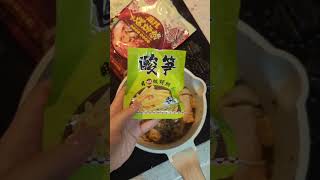 世界一臭い⁉🤢中国の螺螄粉Luo Si Fenを作ってみた＆食べてみた #オーストラリア #料理 #ワーホリ #簡単レシピ #海外生活 #cooking #food #自炊
