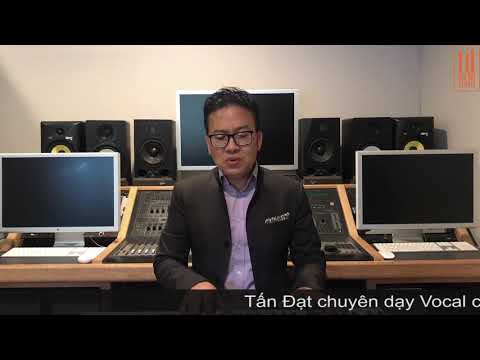 Thể hiện bởi Tấn Đạt