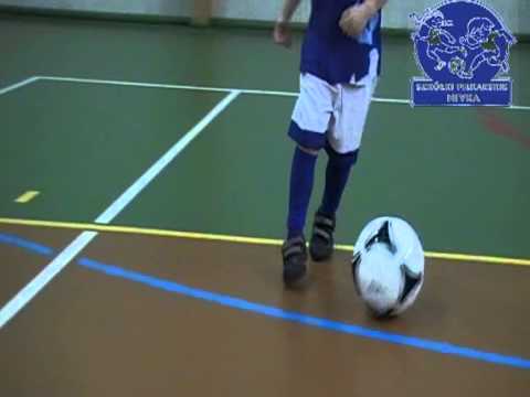 Zwód prosty z wypadem na zewnątrz KROK4 - EKS Kolektyw Radwanice - podstawy piłki nożnej