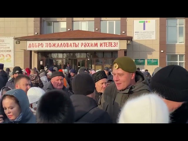 27 октября. Тетюшане проводили жителей района, призванных в рамках частичной мобилизации