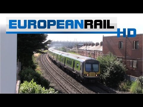 Iarnród Éireann Irish Rail Commuter 29000 DMU 29011 + 29028 pass Claude Road Pedestrian Bridge