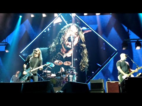 Dave Grohl, Bob Mould, Foo Fighters - "Dear Rosemary" - LIVE IN NAMPA (2017)