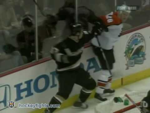 Boyd Kane vs Shane O'Brien Nov 15, 2006