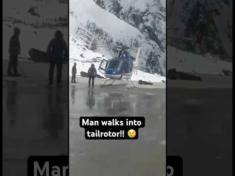 Man walks into tailrotor #helicopter #aviation #avgeek #pilot #helicopters #helicopterpilot