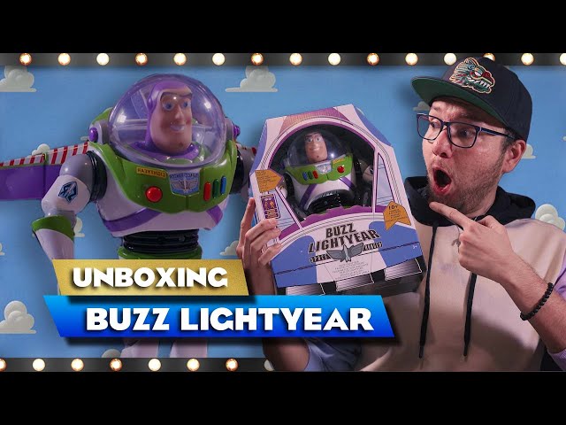 Vídeo relacionado con Disney Store Pistola Que Brilla en la Oscuridad Buzz Lightyear, Toy Story