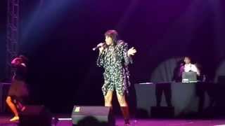 Santigold - &quot;Freak Like Me&quot; - Festival Batuque - 07.12.14