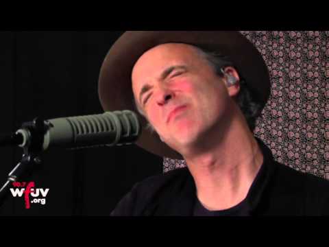 Travis - "Boxes" (Live at WFUV)