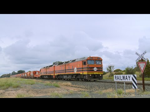 GWA ALF24 & ALF23 With Ballast Hoppers & Ploughs - PoathTV Australian Trains & Railways