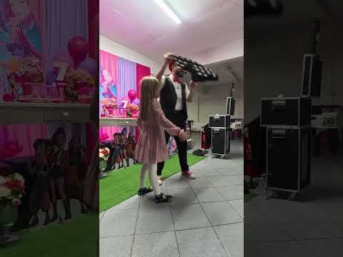 A bola vai desaparecer 😅